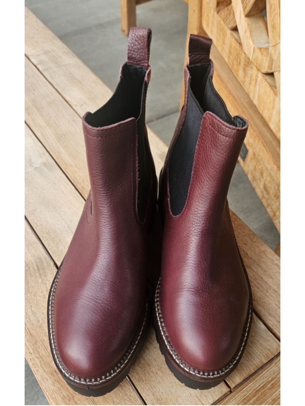 Caslon Miller Water Resistant Chelsea Lug Boots Burgundy Red Leather Size 6.5